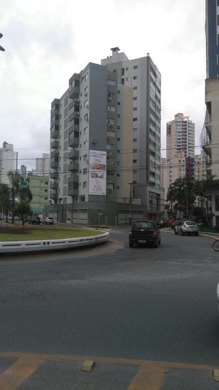 Apto 3a Avenida Balneário Camboriu *